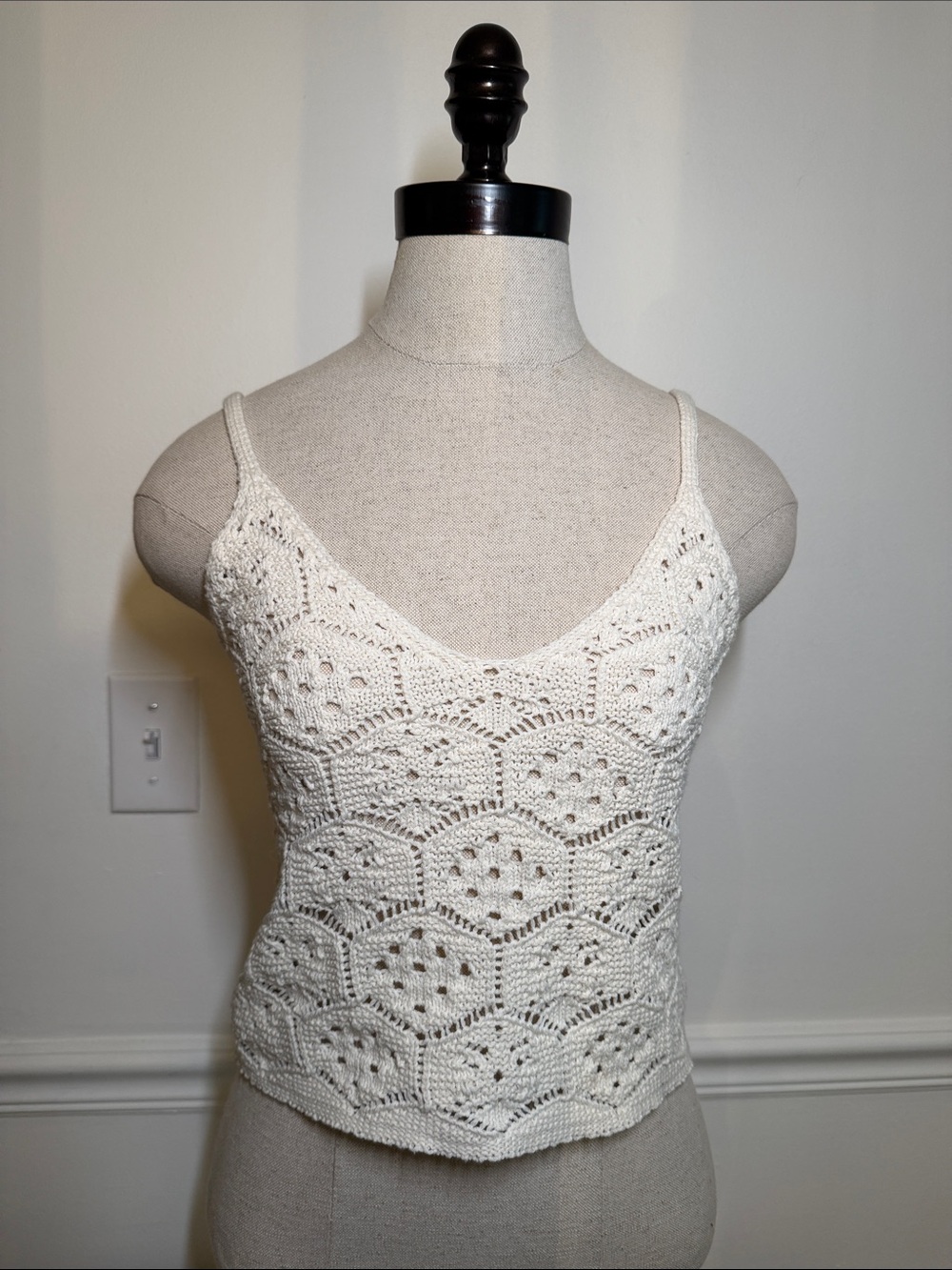 American Eagle Cream Crochet Tank Top - Size XS